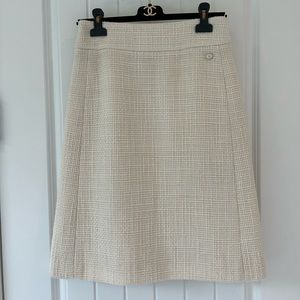 Chanel Beige Classic Tweed Skirt, size 36-38